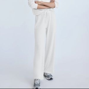 Aritzia Wilfred Free Lounge Sweatpant